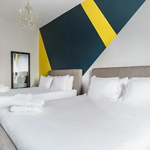 Queen Street Lofts 4* Toronto